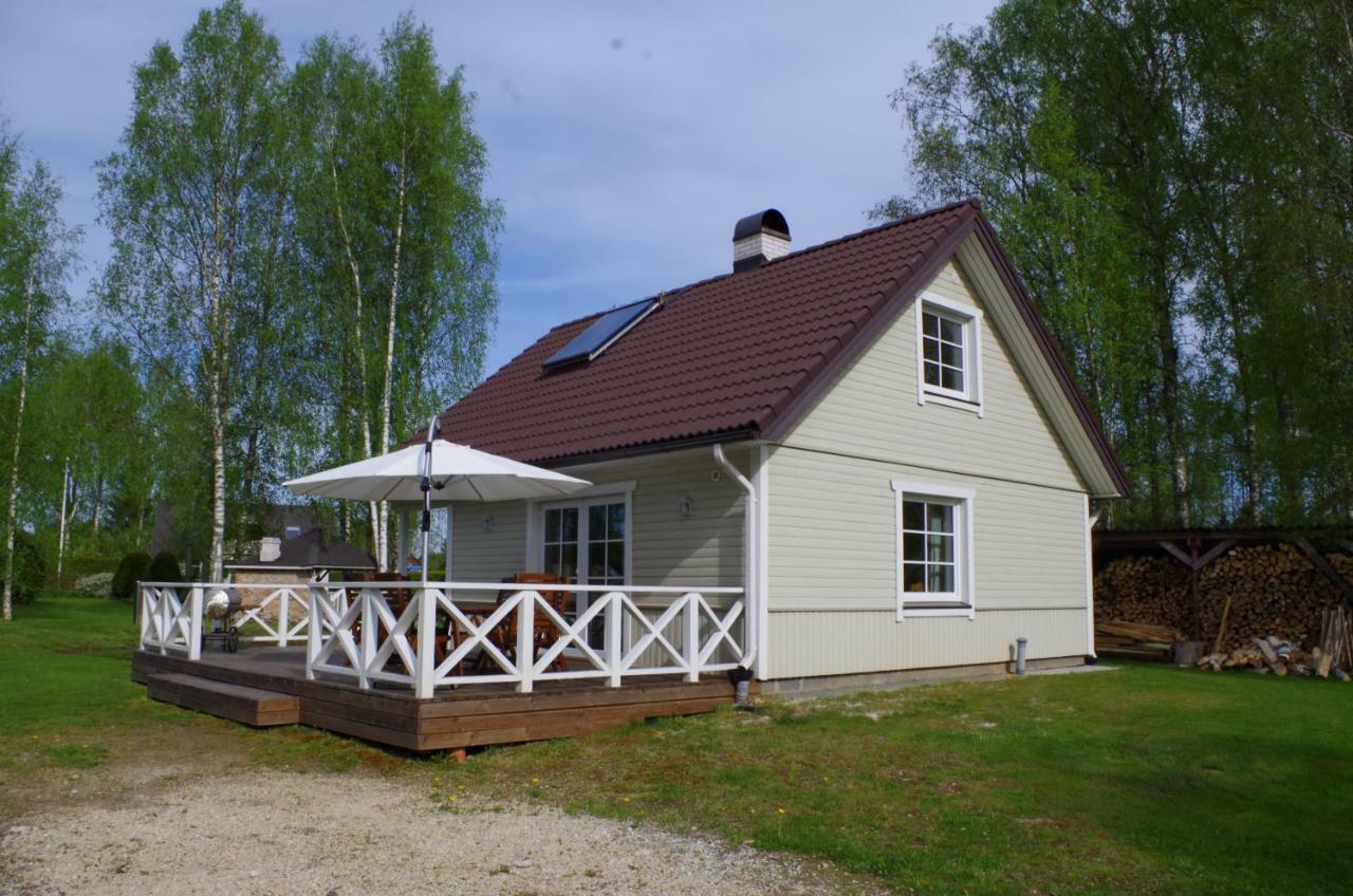 Oeoebiku Holiday House Antsla Екстериор снимка